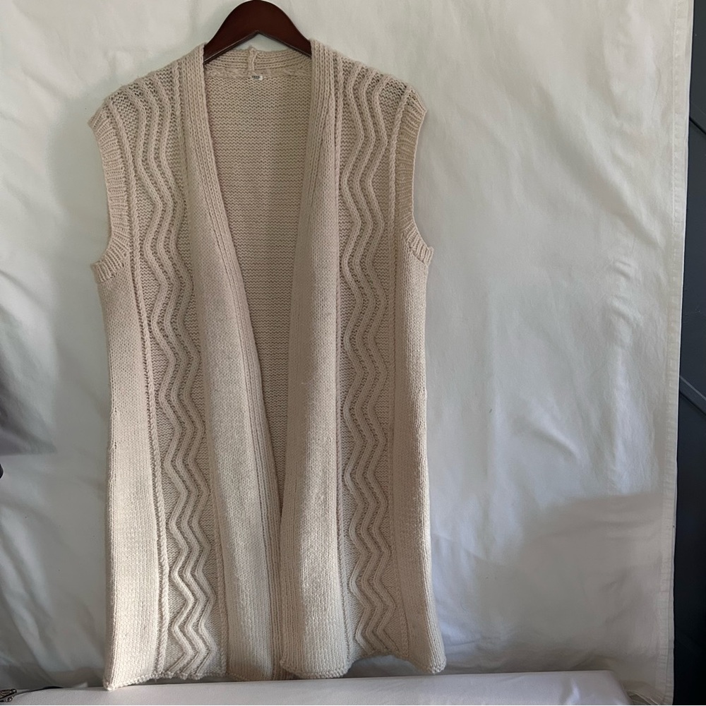 Vintage Women’s Wool Blend Ivory Knee Length Sweater Vest
